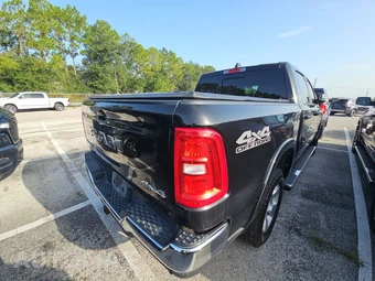 2025 Ram 1500 Big Horn Crew Cab Short Bed - miniatura 4