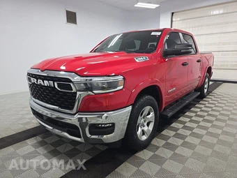 2025 Ram 1500 Big Horn Crew Cab Short Bed - samochód z USA z aukcji Manheim, oferta Kup Teraz w AUTOMAX