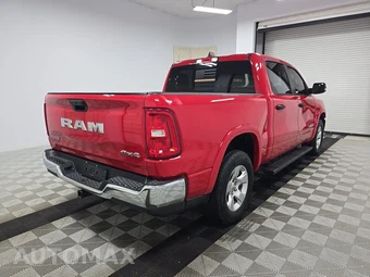 2025 Ram 1500 Big Horn Crew Cab Short Bed - miniatura 4