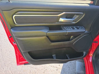 2025 Ram 1500 Big Horn Crew Cab Short Bed - miniatura 9