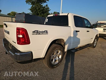 2025 Ram 1500 Big Horn Crew Cab Short Bed - miniatura 4
