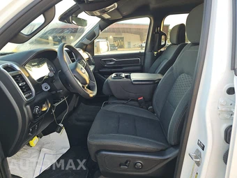 2025 Ram 1500 Big Horn Crew Cab Short Bed - miniatura 7