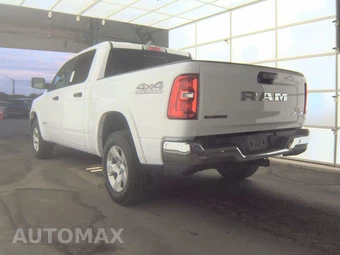 2025 Ram 1500 Big Horn Crew Cab Short Bed - miniatura 6