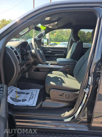 2025 Ram 1500 Big Horn Crew Cab Short Bed - miniatura 3