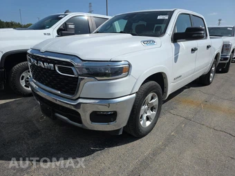 2025 Ram 1500 Big Horn Crew Cab Short Bed - samochód z USA z aukcji Manheim, oferta Kup Teraz w AUTOMAX