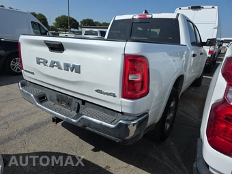 2025 Ram 1500 Big Horn Crew Cab Short Bed - miniatura 4