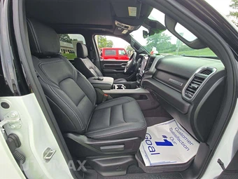 2025 Ram 1500 Big Horn Crew Cab Short Bed – miniatura 15
