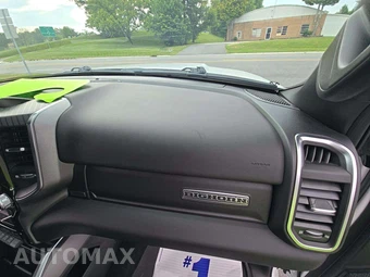 2025 Ram 1500 Big Horn Crew Cab Short Bed – miniatura 16