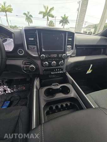 2025 Ram 1500 Big Horn Crew Cab Short Bed - miniatura 10