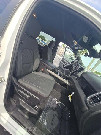 2025 Ram 1500 Big Horn Crew Cab Short Bed - miniatura 18