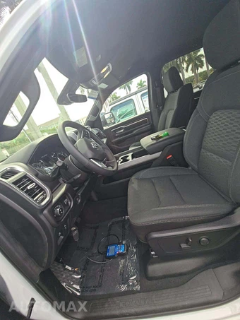 2025 Ram 1500 Big Horn Crew Cab Short Bed - miniatura 6