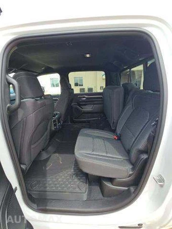 2025 Ram 1500 Big Horn Crew Cab Short Bed - miniatura 14