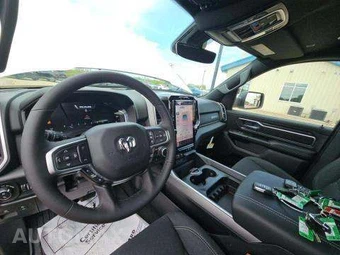 2025 Ram 1500 Big Horn Crew Cab Short Bed - miniatura 24