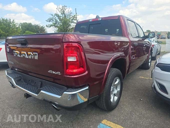 2025 Ram 1500 Big Horn Crew Cab Short Bed - miniatura 3