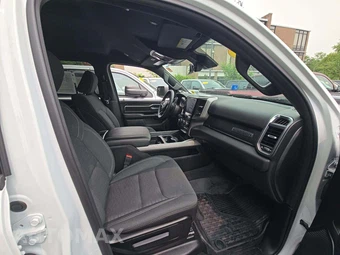 2025 Ram 1500 Big Horn Crew Cab Short Bed - miniatura 18