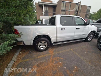 2025 Ram 1500 Big Horn Crew Cab Short Bed - miniatura 3