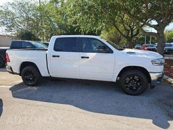 2025 Ram 1500 Big Horn Crew Cab Short Bed - miniatura 4