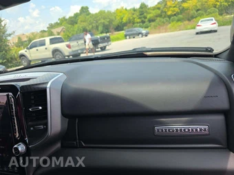 2025 Ram 1500 Big Horn Crew Cab Short Bed - miniatura 16
