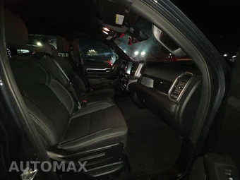 2025 Ram 1500 Big Horn Crew Cab Short Bed - miniatura 8
