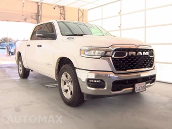 2025 Ram 1500 Big Horn Crew Cab Short Bed - miniatura 3