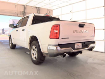2025 Ram 1500 Big Horn Crew Cab Short Bed - miniatura 6