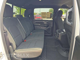 2025 Ram 1500 Big Horn Crew Cab Short Bed - miniatura 16