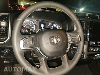 2025 Ram 1500 Big Horn Crew Cab Short Bed - miniatura 10