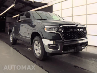 2025 Ram 1500 Big Horn Crew Cab Short Bed - miniatura 3
