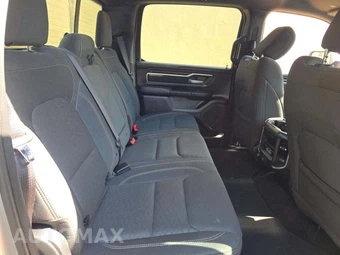 2025 Ram 1500 Big Horn Crew Cab Short Bed - miniatura 16