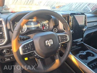 2025 Ram 1500 Big Horn Crew Cab Short Bed - miniatura 10