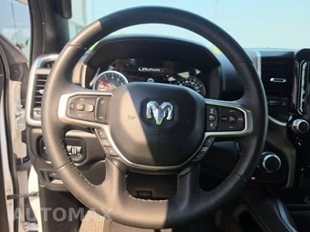 2025 Ram 1500 Big Horn Crew Cab Short Bed - miniatura 10