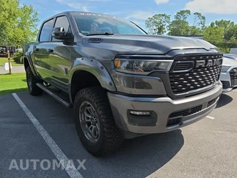2025 Ram 1500 Big Horn Crew Cab Short Bed - miniatura 3