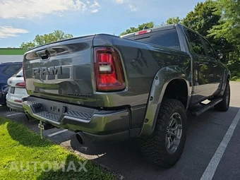 2025 Ram 1500 Big Horn Crew Cab Short Bed - miniatura 4