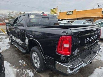2025 Ram 1500 Big Horn Crew Cab Short Bed - miniatura 2