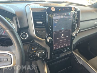 2025 Ram 1500 Big Horn Crew Cab Short Bed - miniatura 11