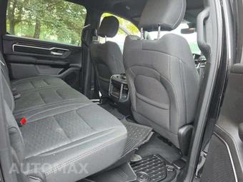 2025 Ram 1500 Big Horn Crew Cab Short Bed - miniatura 16