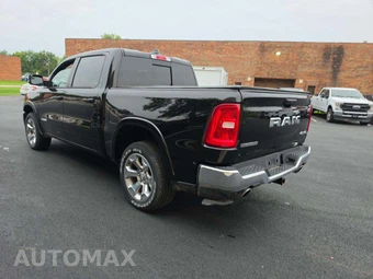 2025 Ram 1500 Big Horn Crew Cab Short Bed - miniatura 2