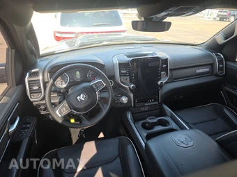 2025 Ram 1500 Laramie Crew Cab Medium Bed - miniatura 11