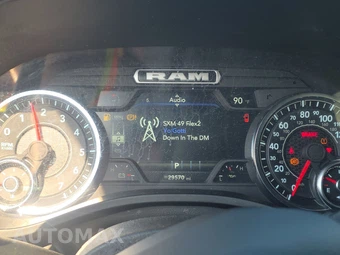 2025 Ram 1500 Laramie Crew Cab Medium Bed - miniatura 12