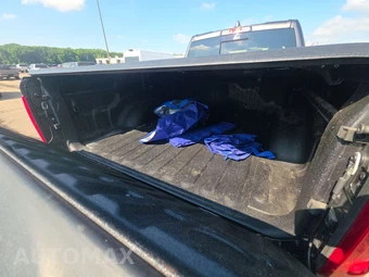 2025 Ram 1500 Laramie Crew Cab Medium Bed - miniatura 16