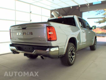 2025 Ram 1500 Laramie Crew Cab Medium Bed - miniatura 4