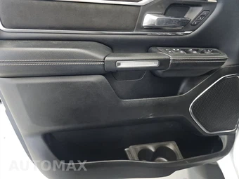 2025 Ram 1500 Laramie Crew Cab Short Bed - miniatura 9