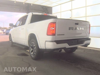 2025 Ram 1500 Laramie Crew Cab Short Bed - miniatura 6