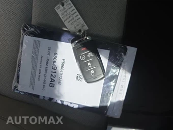 2025 Ram 1500 Laramie Crew Cab Short Bed - miniatura 21