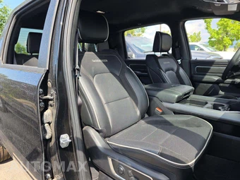 2025 Ram 1500 Laramie Crew Cab Short Bed - miniatura 18