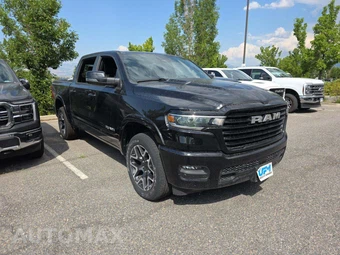 2025 Ram 1500 Laramie Crew Cab Short Bed - miniatura 4