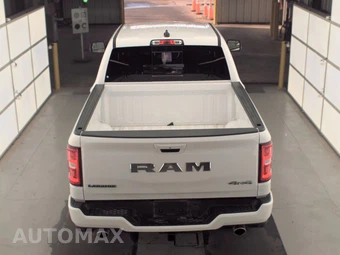 2025 Ram 1500 Laramie Crew Cab Short Bed - miniatura 5