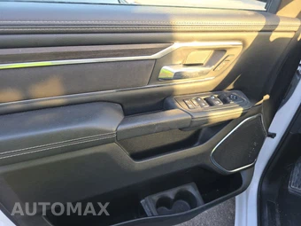 2025 Ram 1500 Laramie Crew Cab Short Bed - miniatura 9