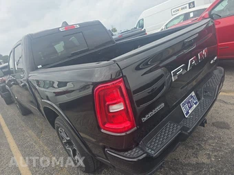 2025 Ram 1500 Laramie Crew Cab Short Bed - miniatura 6