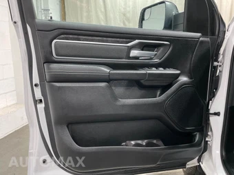 2025 Ram 1500 Laramie Crew Cab Short Bed - miniatura 8